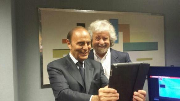Vespa vuole il selfie con Grillo
