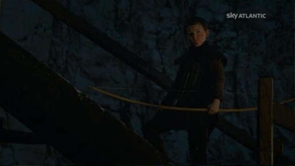 Holly, tutto fiero di aver salvato Jon