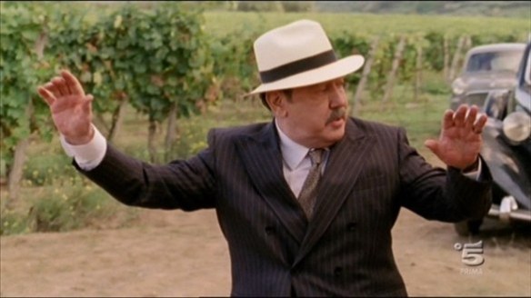 Luigi Maria Burruano è Don Cesare