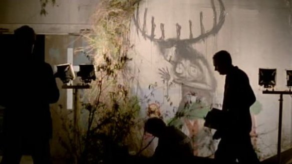 Maty  scoprono il macabro disgno raffigurant il "sacrificio" della vittima