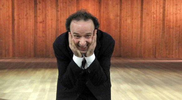 Benigni si emoziona nel salutare il pubblico