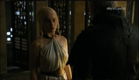 Ser Barristan confessa a Daenerys la verità sul Re Folle