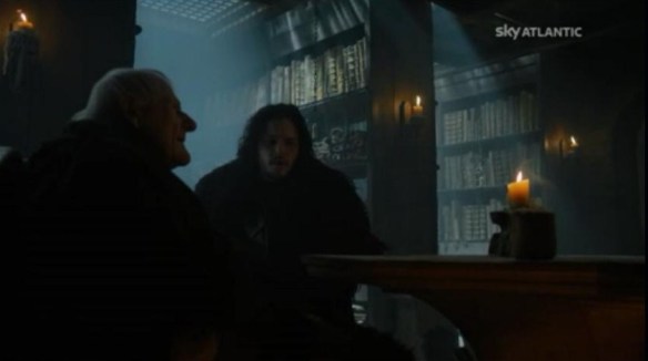 Mastro Aemon prova a svegliare Jon